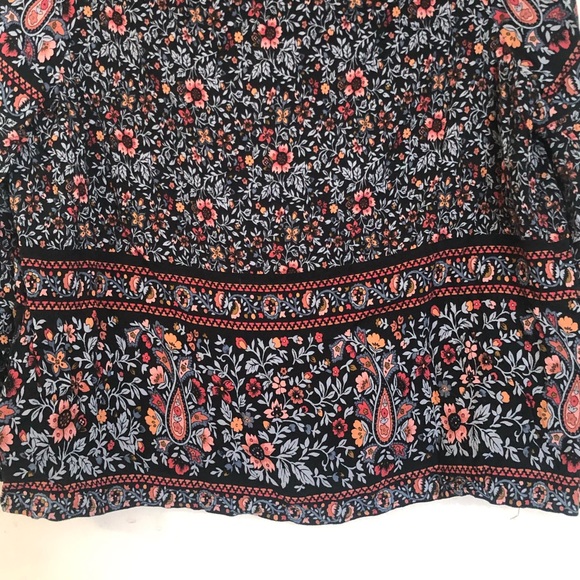 2/$25 Cute American Eagle Boho Top - Picture 8 of 8